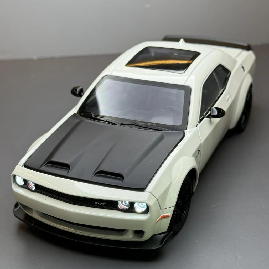 Miniatura Dodge Challenger SRT - Escala 1:24