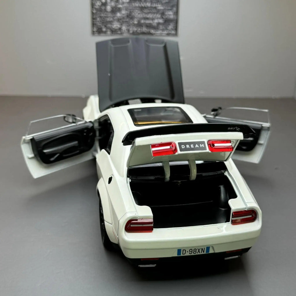 Miniatura Dodge Challenger SRT - Escala 1:24