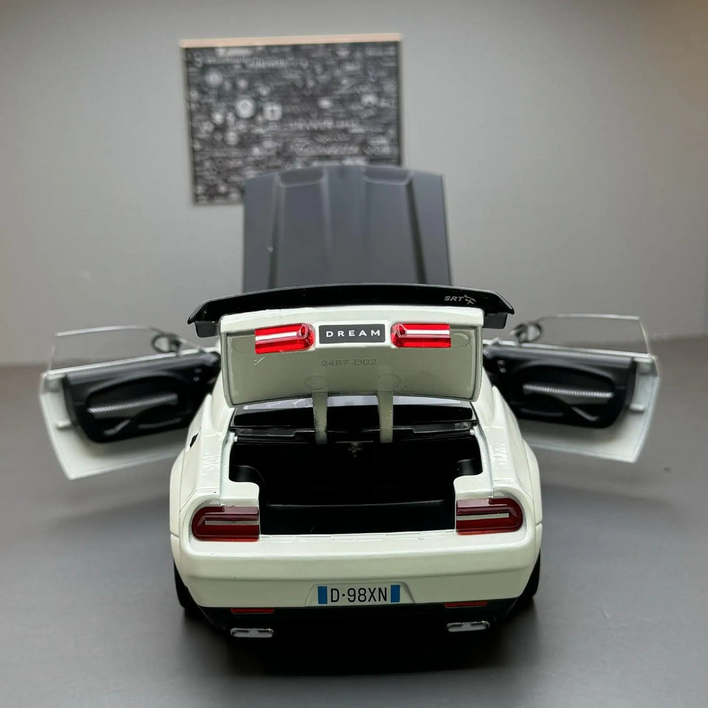 Miniatura Dodge Challenger SRT - Escala 1:24