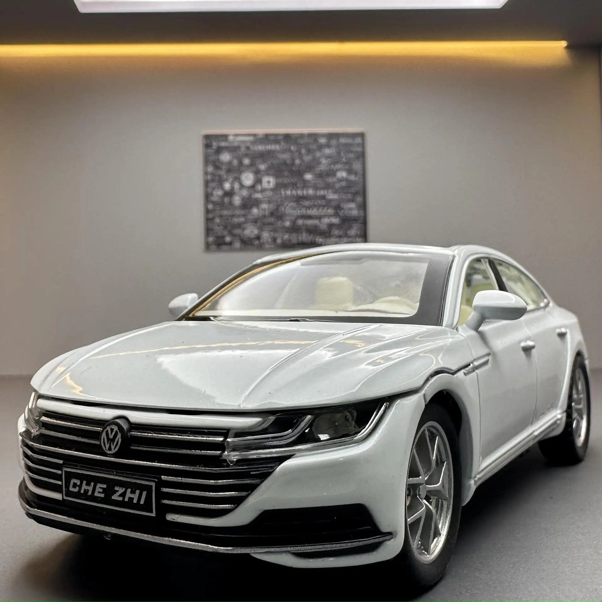 Miniatura Volkswagen Arteon - Escala 1:32